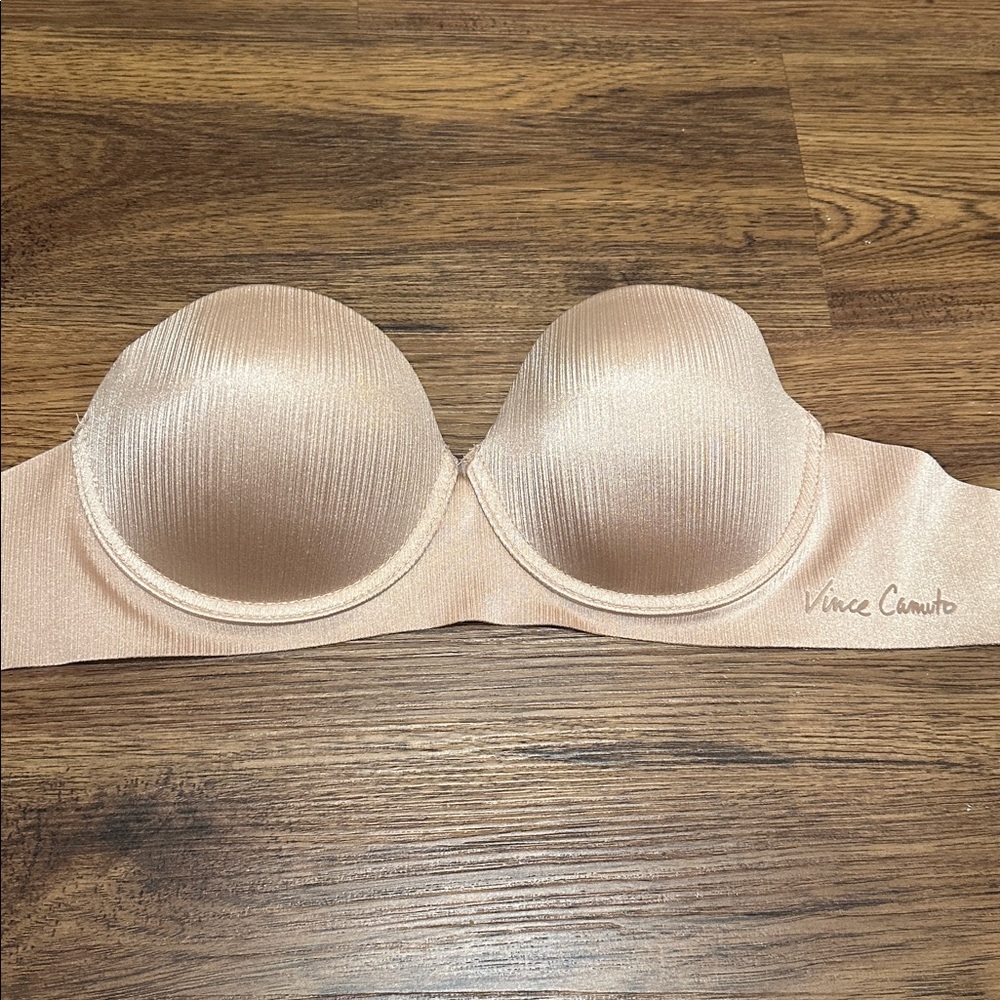Vince Camuto Women's strapless bra NWOT 34C